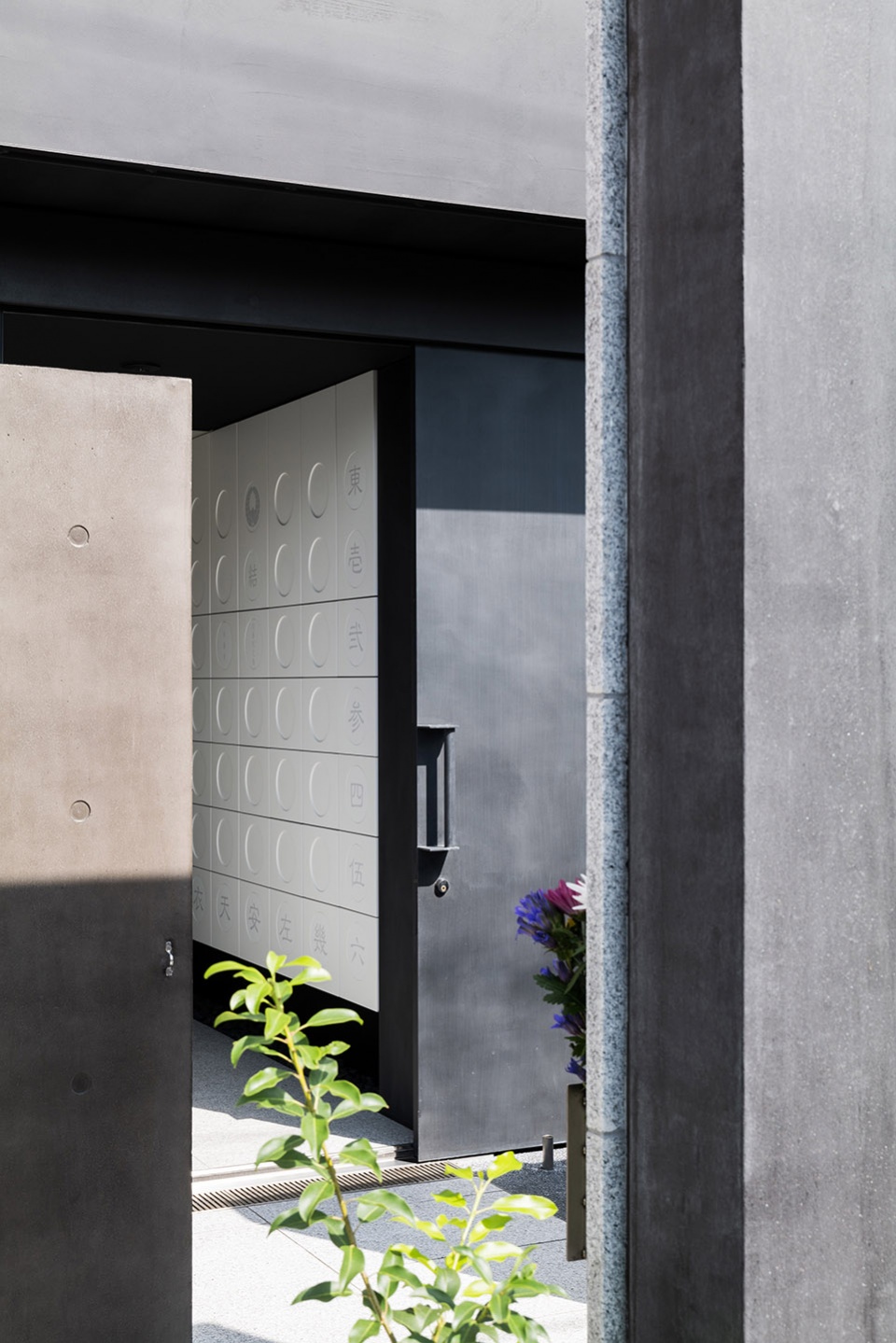 hyakutukiin by love architecture