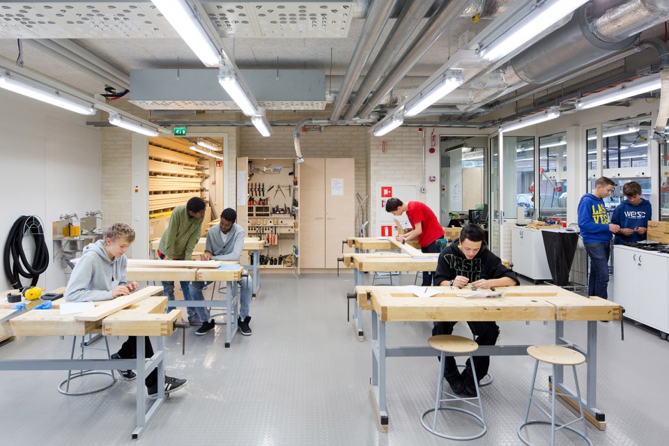 Saunalahti comprehensive school by Verstas Architects