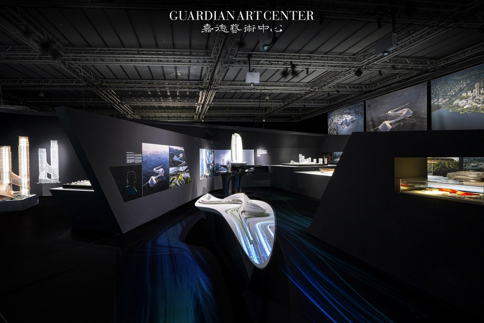 Two exhibition at Guardian Art Center