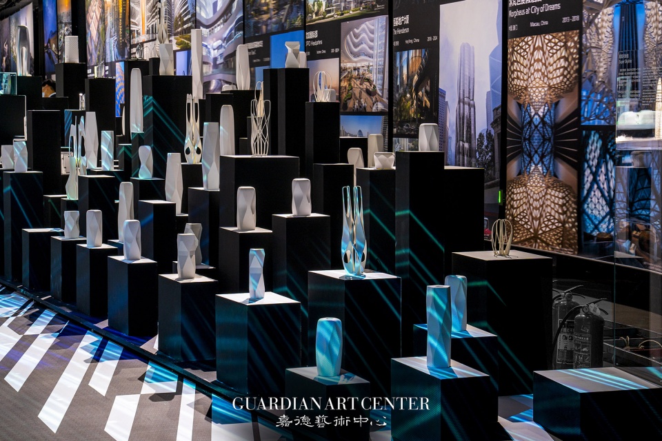 Two exhibition at Guardian Art Center
