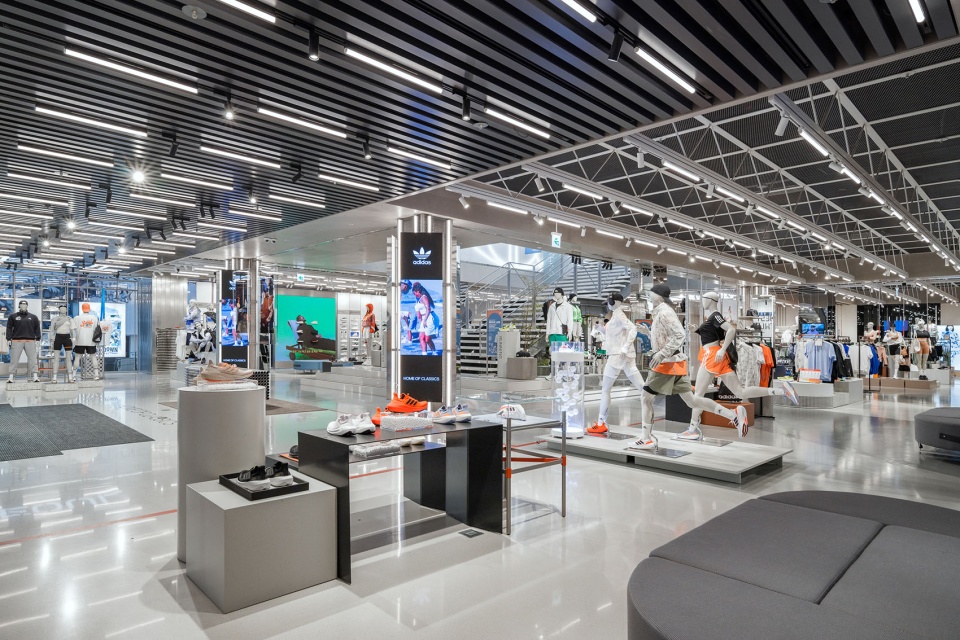 首尔adidas旗舰店 万社设计