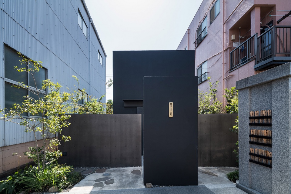 hyakutukiin by love architecture