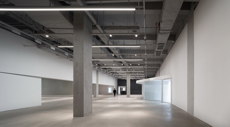 ocat b10 shenzhen by urbanus
