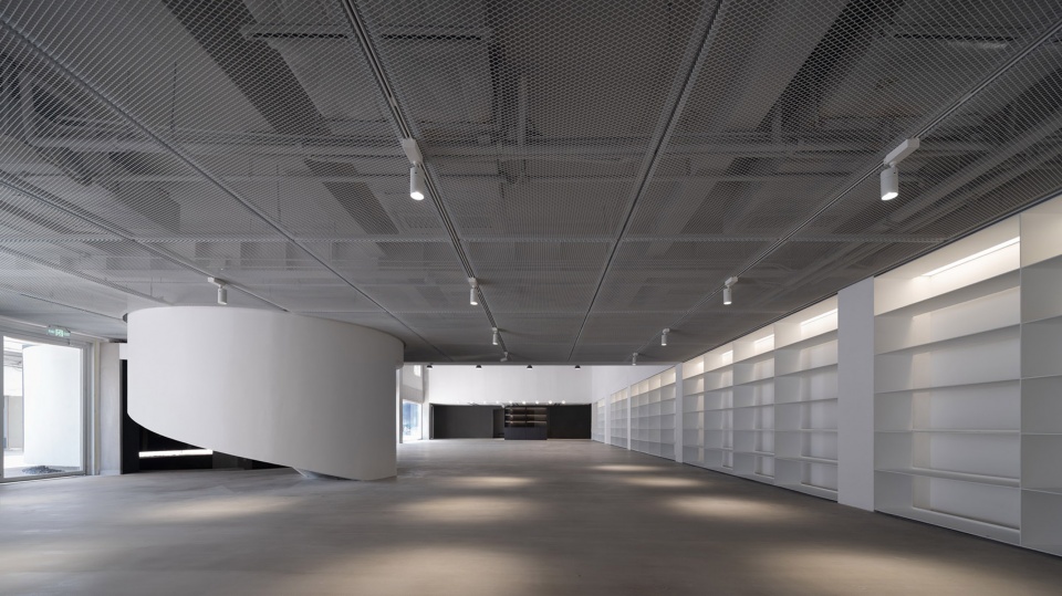 ocat b10 shenzhen by urbanus