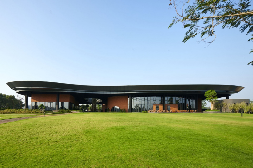 MAYORA CANTEEN Lex and Architects