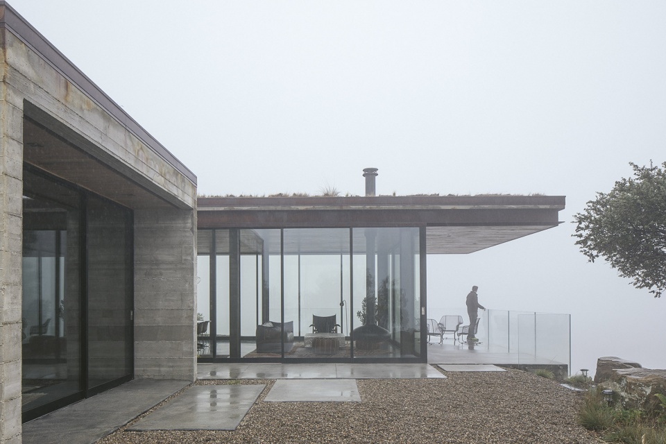 Off Grid Guest House by ANACAPA Architecture Willson Design