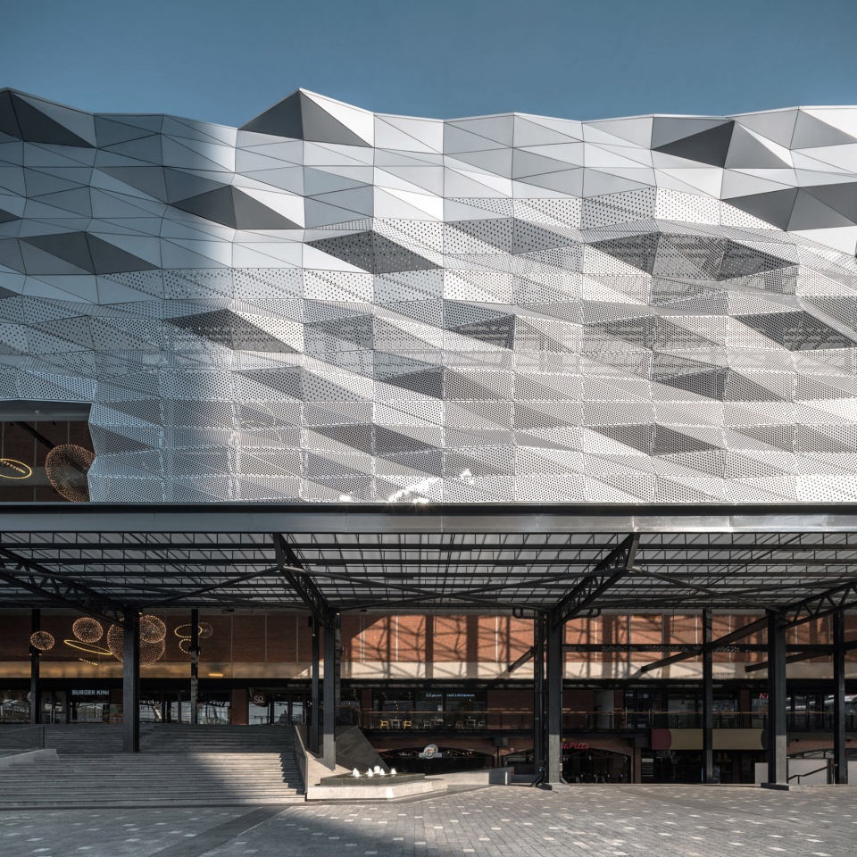 The Street Ratchada Permeable Shopping Center by Architectkidd