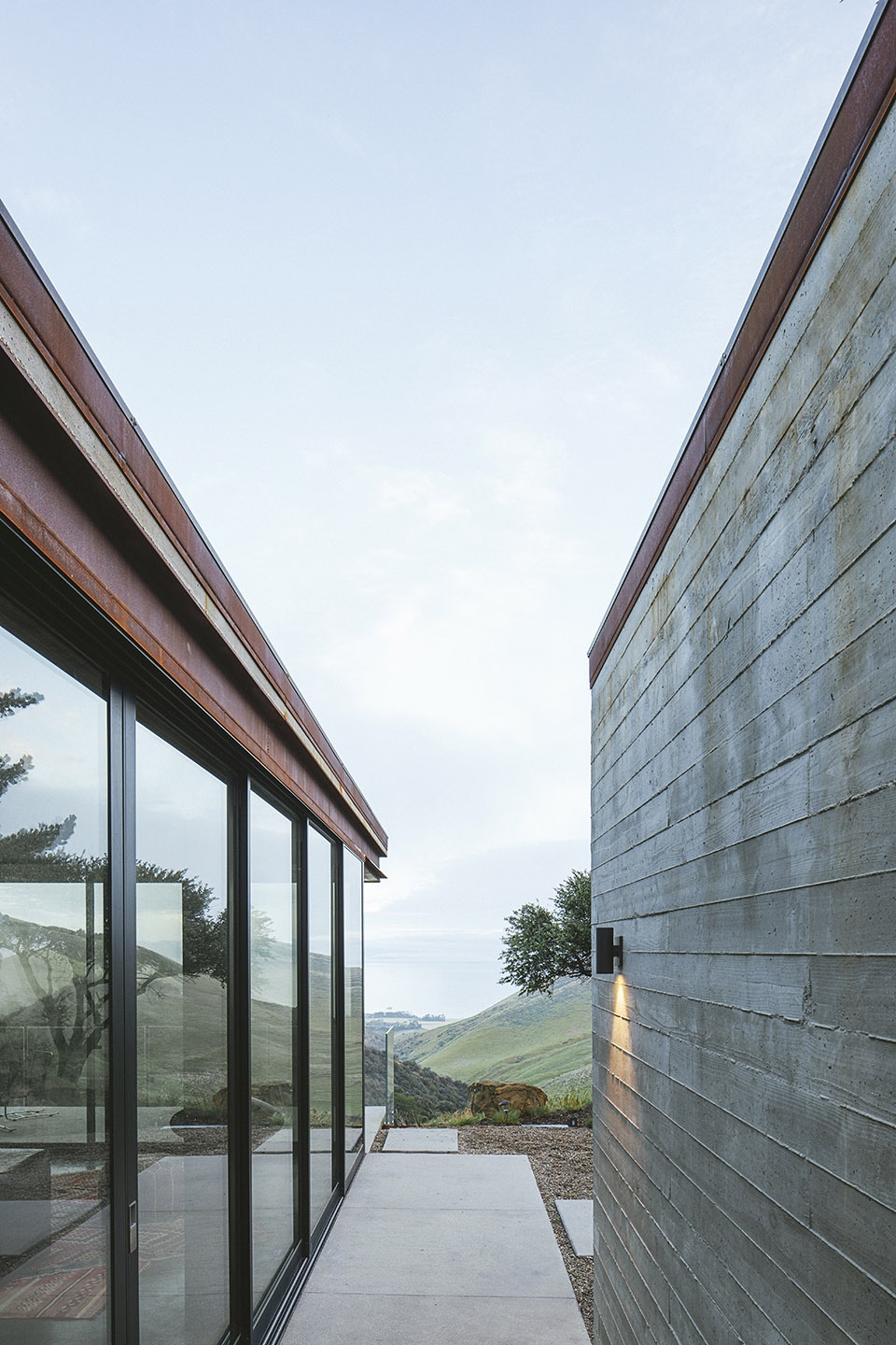 Off Grid Guest House by ANACAPA Architecture Willson Design