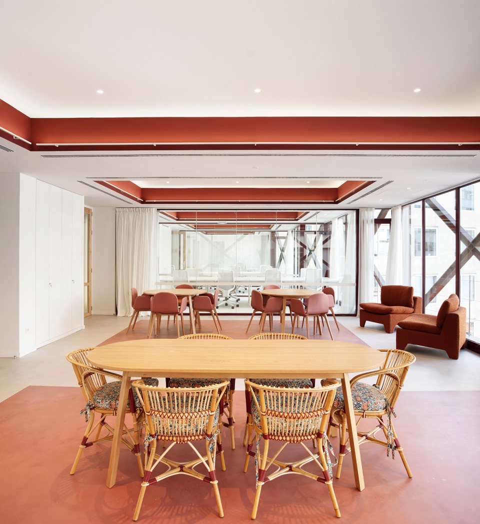 Casa Pich i Pon LOOM Plaza Catalunya by SCOB