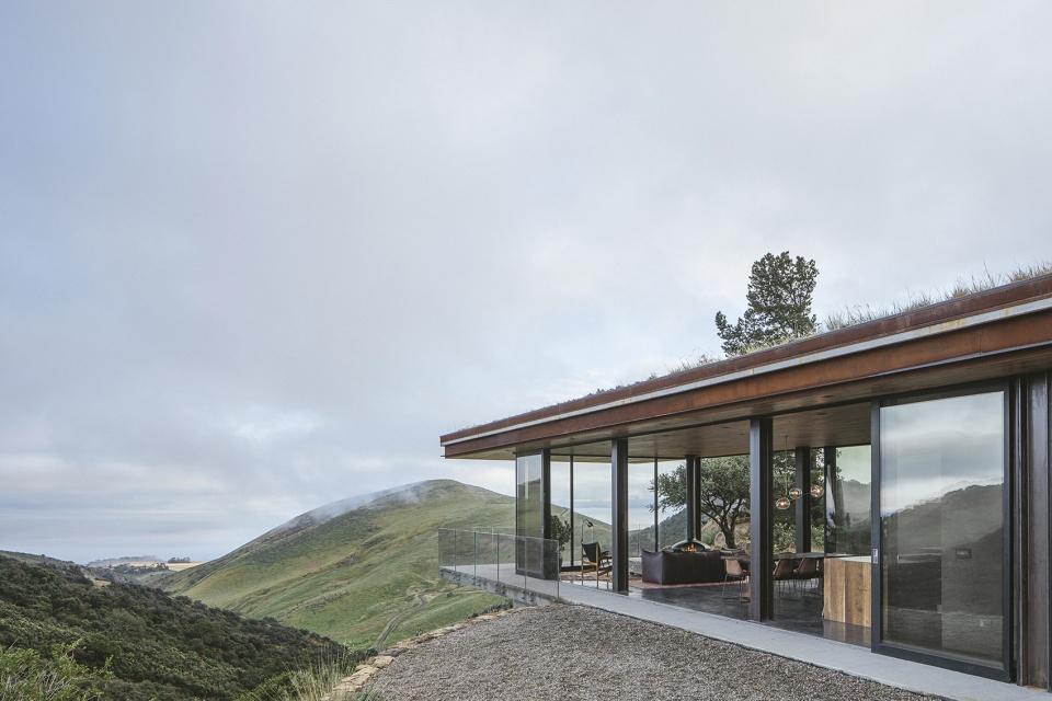 Off Grid Guest House by ANACAPA Architecture Willson Design