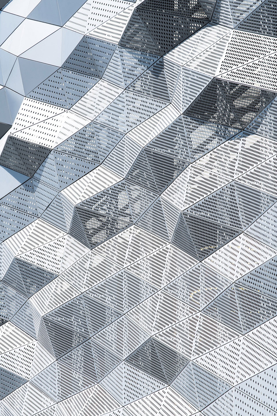 The Street Ratchada Permeable Shopping Center by Architectkidd