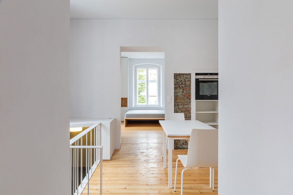 Niczky Apartment by Beres Architects