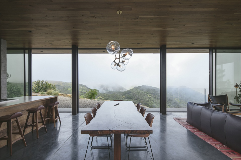 Off Grid Guest House by ANACAPA Architecture Willson Design