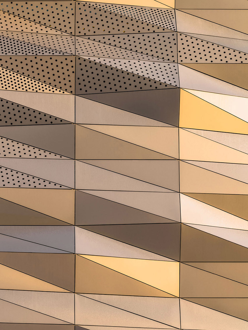 The Street Ratchada Permeable Shopping Center by Architectkidd jvo