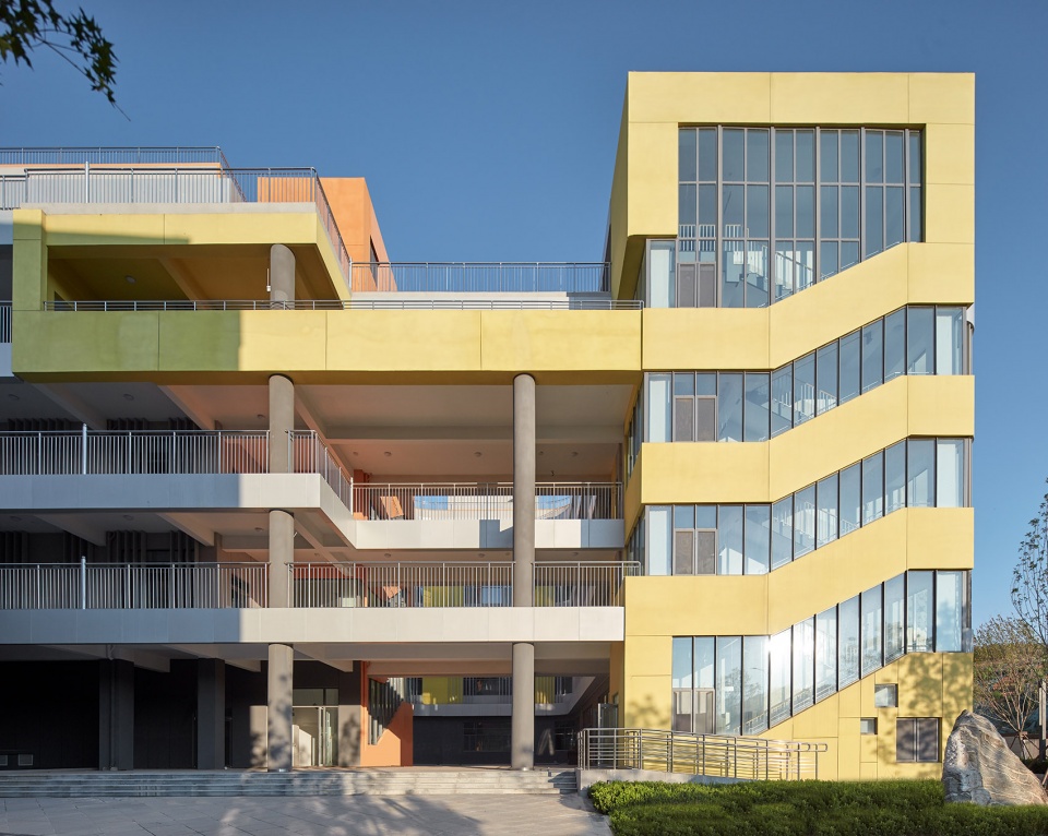 Beikang Junior High School Education Architecture Complex Jinan by Architect Hu Bo