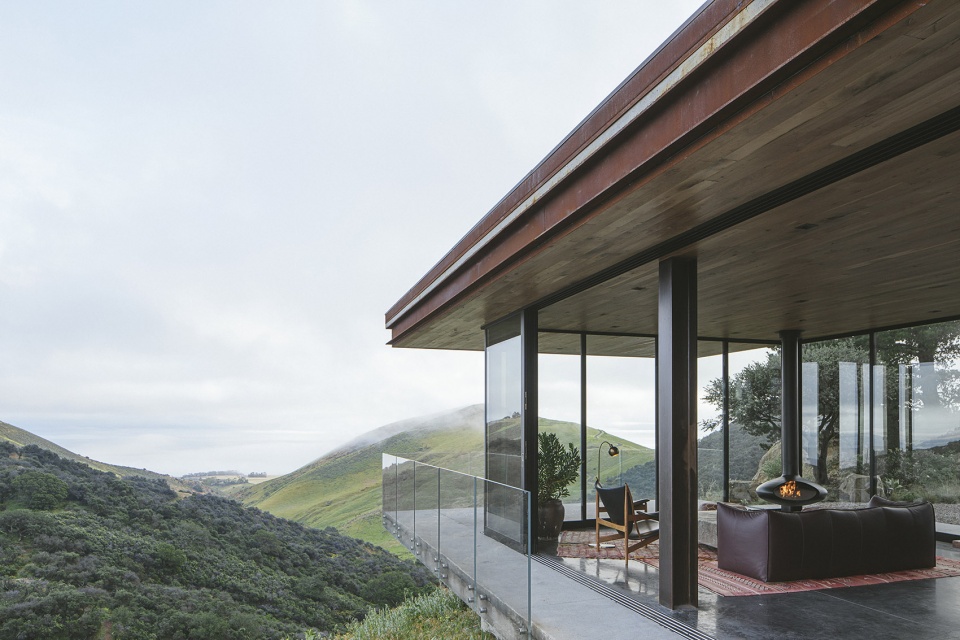 Off Grid Guest House by ANACAPA Architecture Willson Design