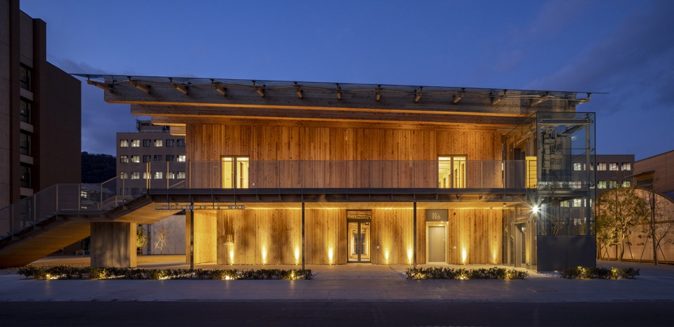 Okayama University Wooden Classroom by Kengo Kuma and Associates