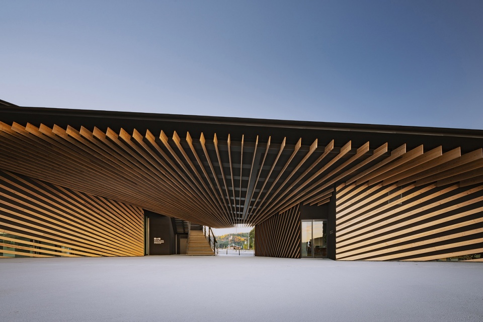 Road Station Sansan Minamisanriku by Kengo Kuma and Associates