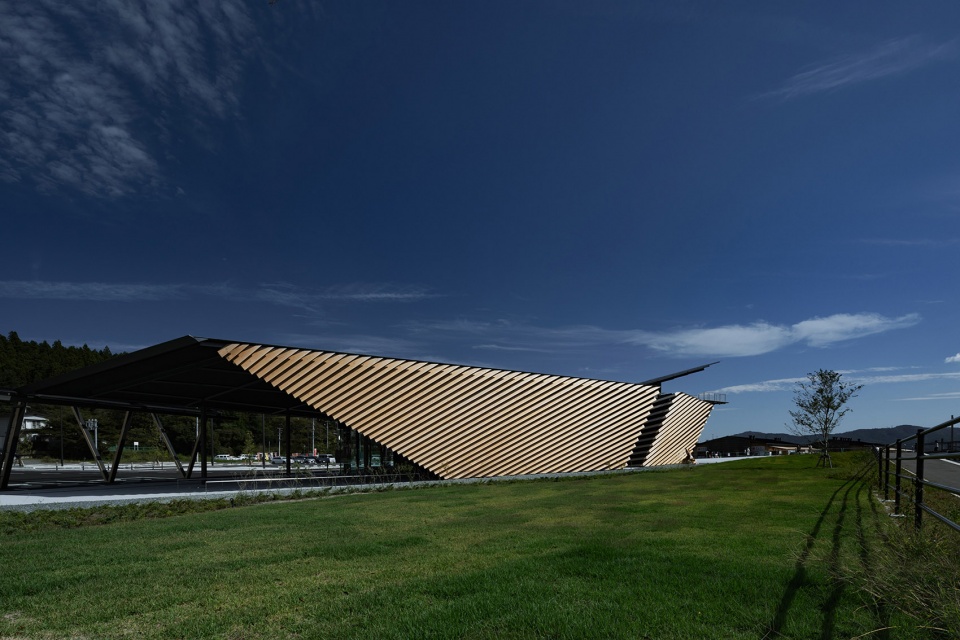 Road Station Sansan Minamisanriku by Kengo Kuma and Associates