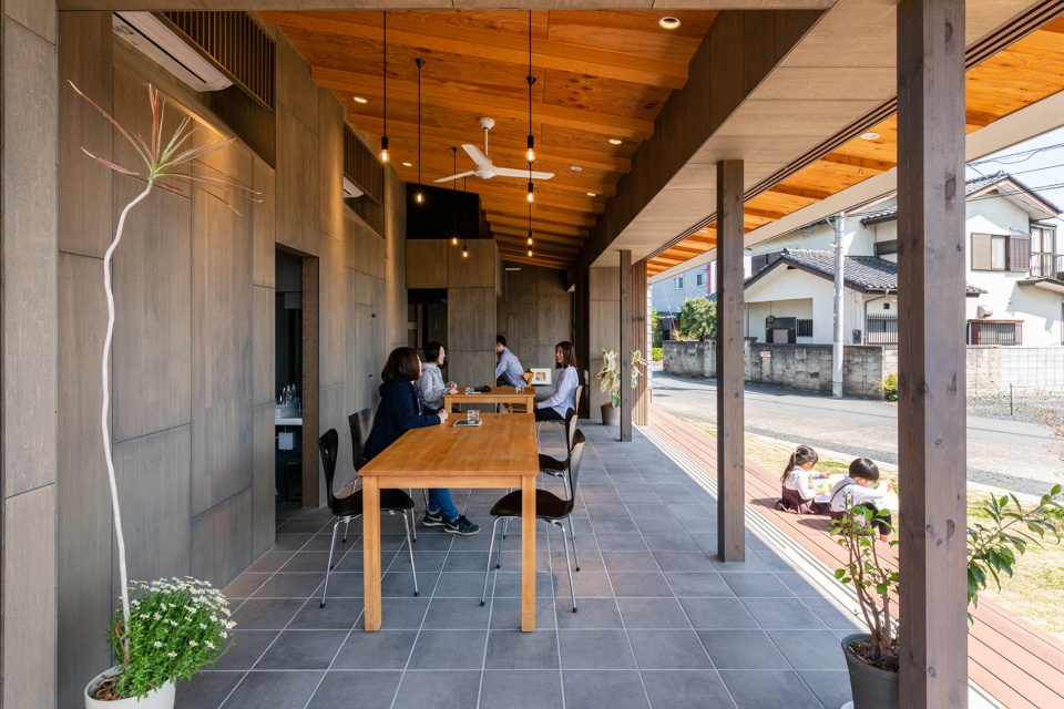 sms nursery by hibinosekkei youji no shiro