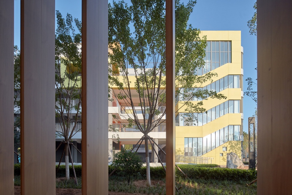 Beikang Junior High School Education Architecture Complex Jinan by Architect Hu Bo