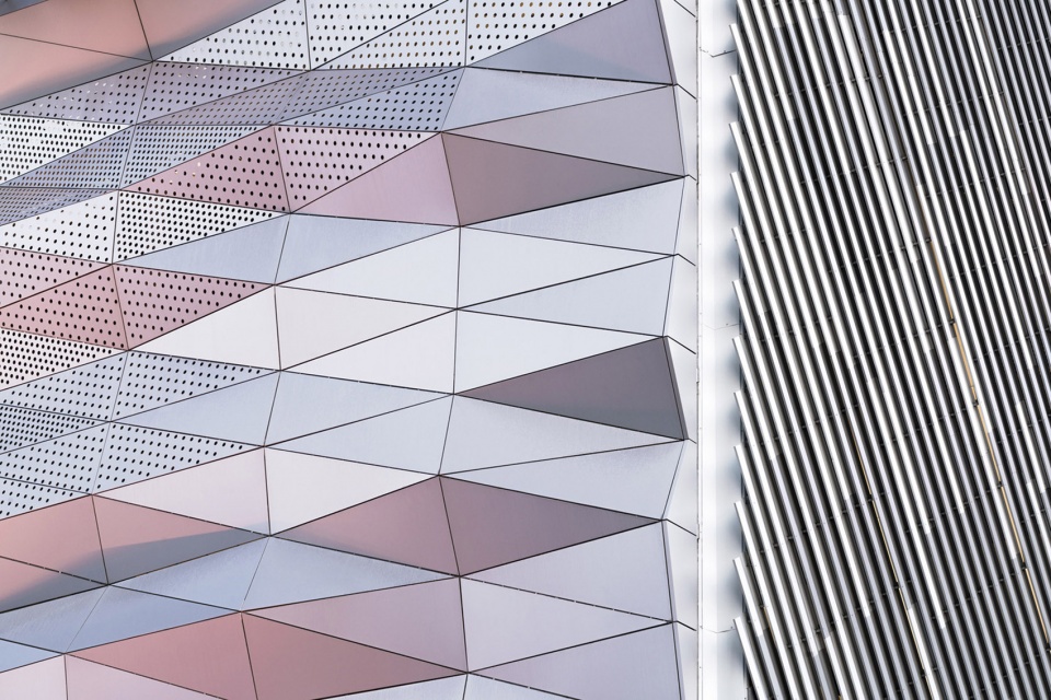 The Street Ratchada Permeable Shopping Center by Architectkidd