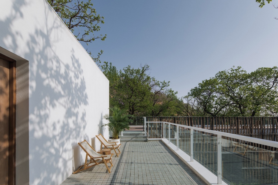 Yimeng Read Rest Hotel China by Greyspace Architects