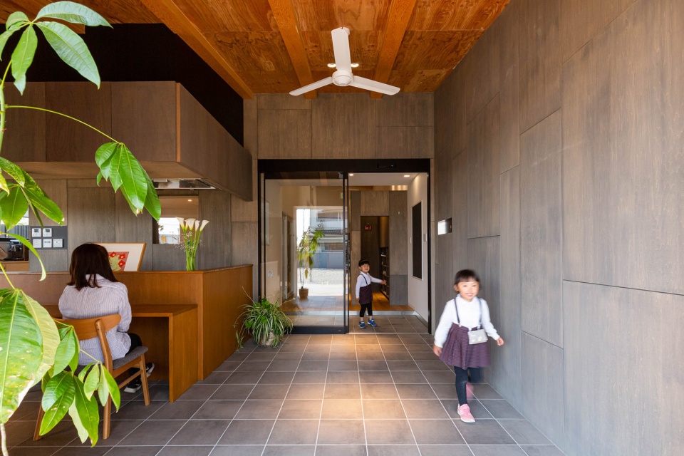 sms nursery by hibinosekkei youji no shiro