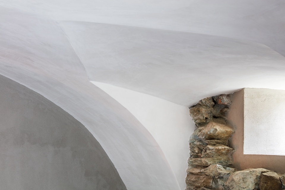 Niczky Apartment by Beres Architects