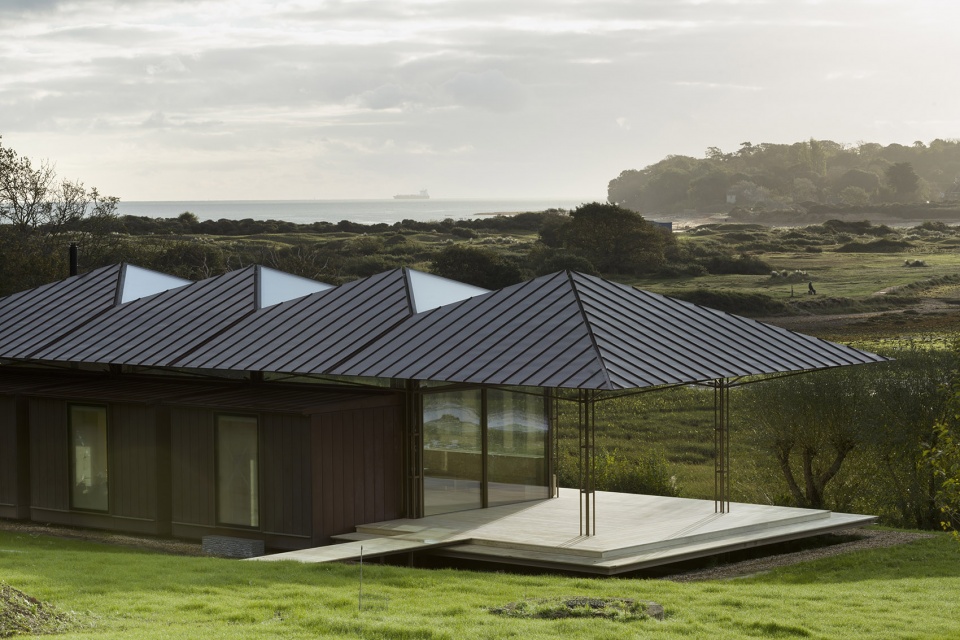 Saltmarsh House by Níall McLaughlin Architects