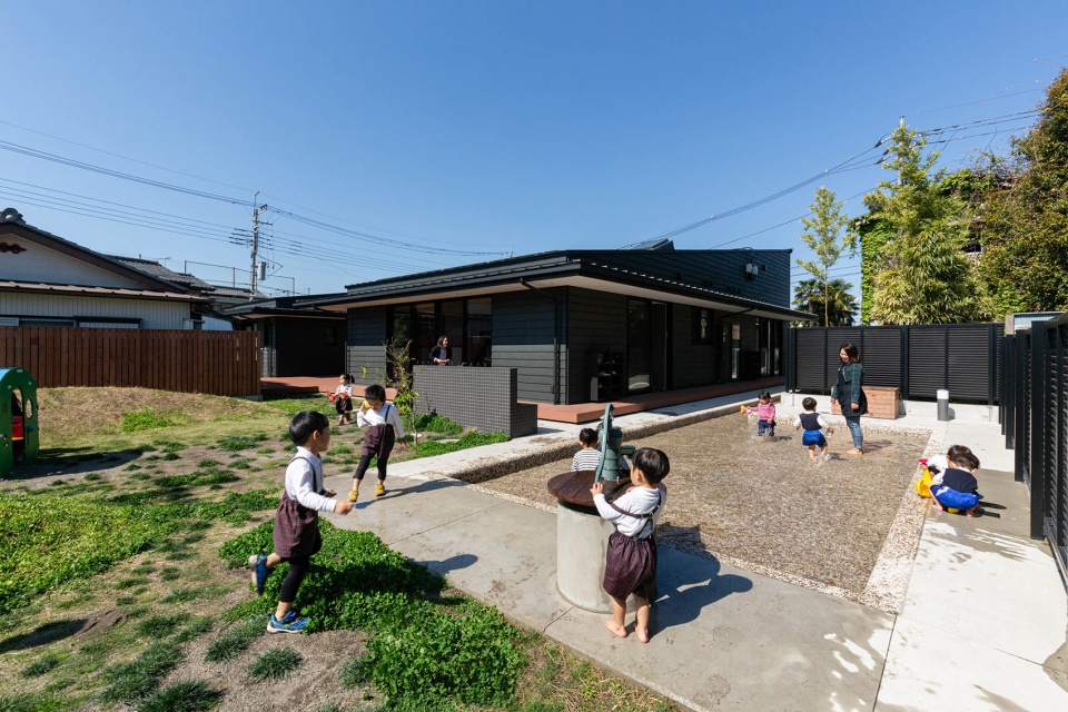 sms nursery by hibinosekkei youji no shiro