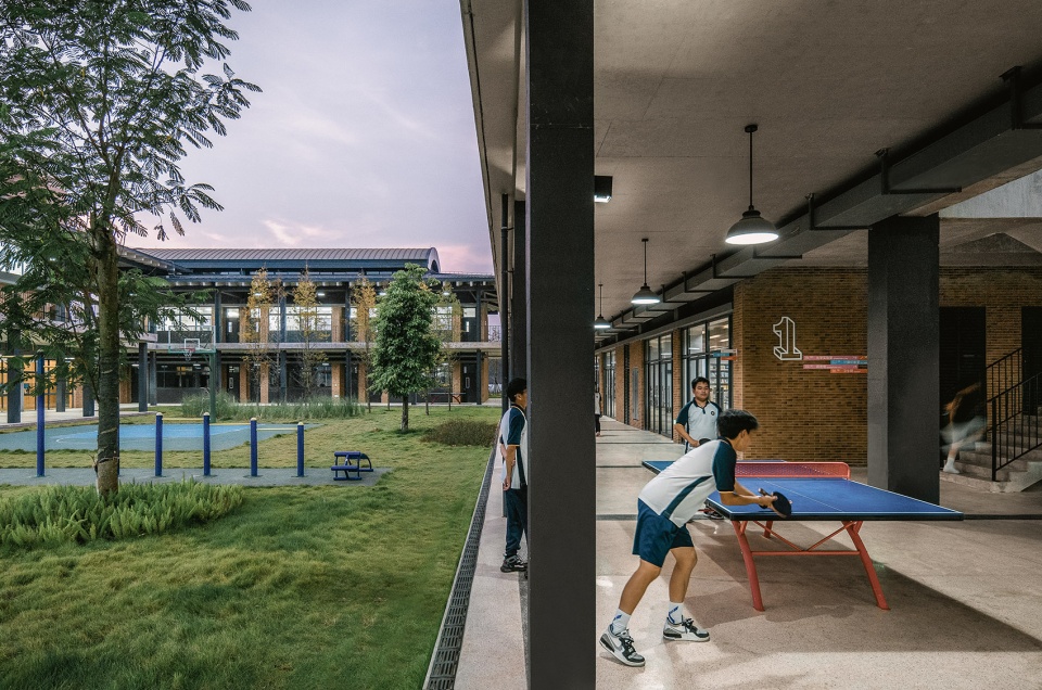 lyceum school by dl atelier