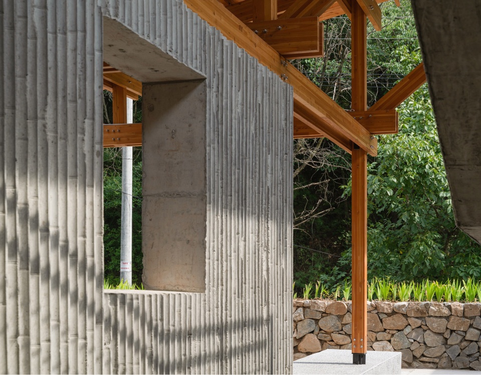 multifunctional service center of liuba mountain scenic area by shulin architectural design