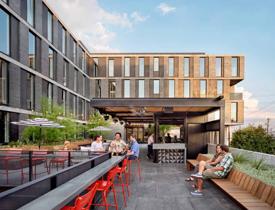 arrive austin hotel by baldridge architects