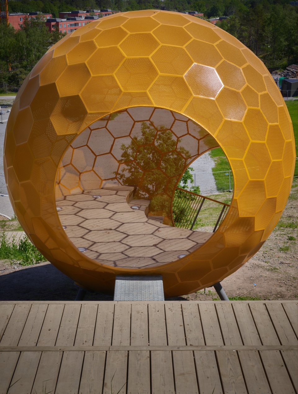 varbergstoppen playground spheres by andrenfogelstrom