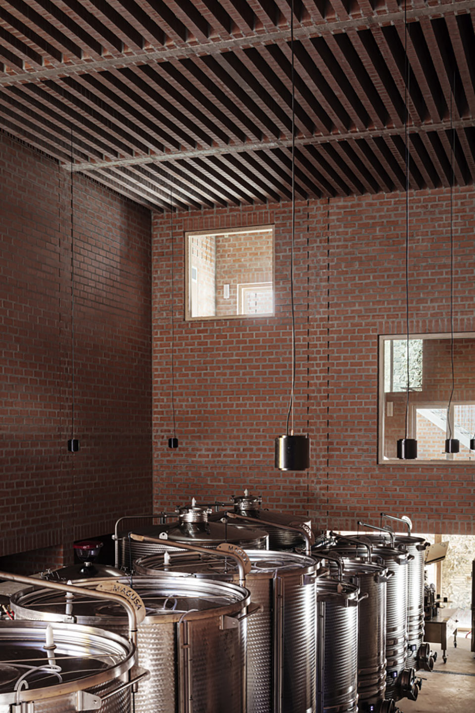 CLOS PACHEM WINERY by HARQUITECTES