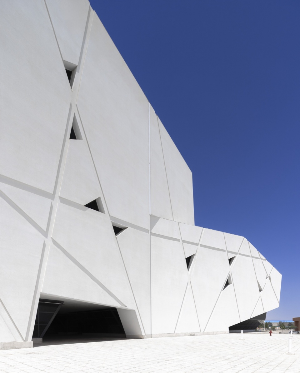 university of semnan auditorium and library by new wave architecture