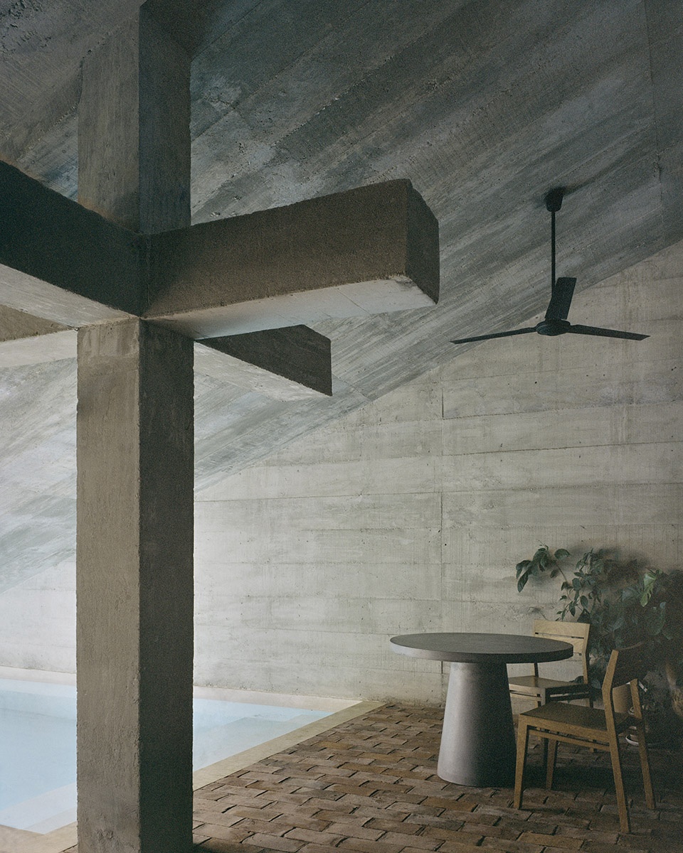 Casa VO Casa WO by Ludwig Godefroy Architecture
