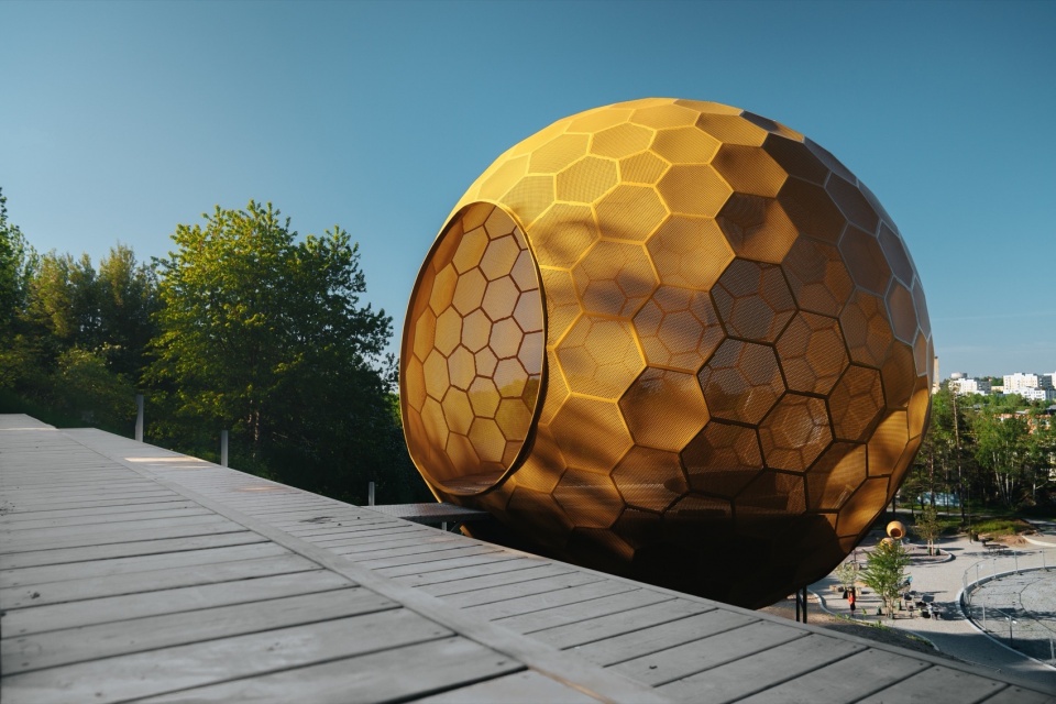varbergstoppen playground spheres by andrenfogelstrom