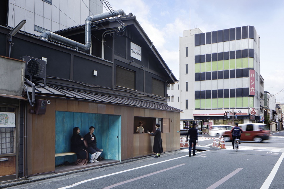 suetomi aoq cafe stand