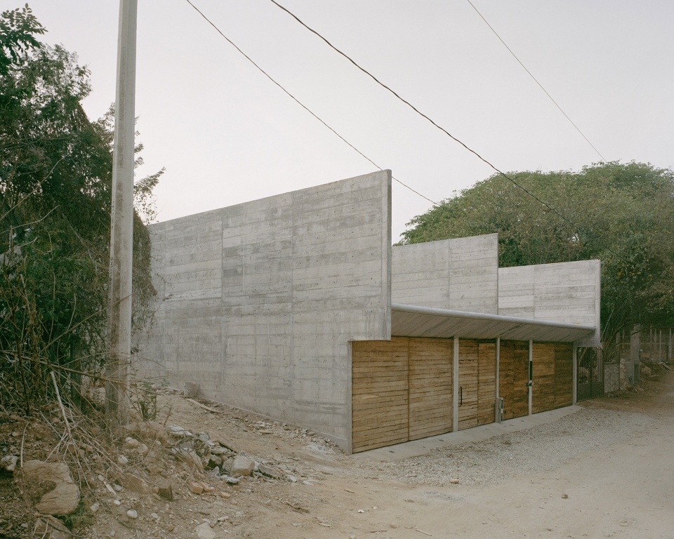 Casa VO Casa WO by Ludwig Godefroy Architecture