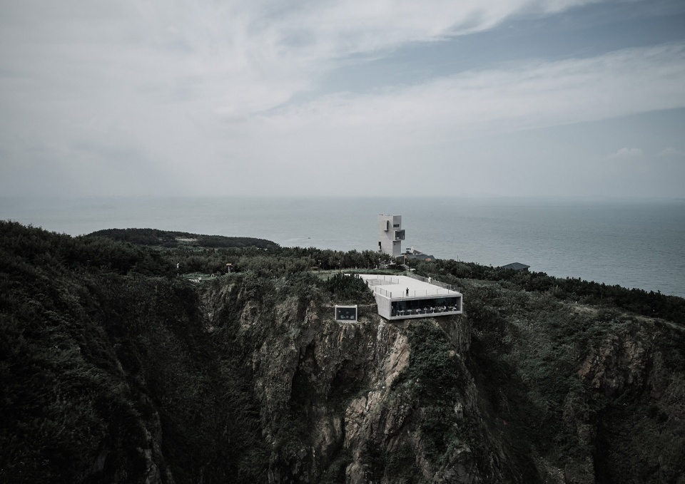 cliff cafe and tower house by trace architecture office tao
