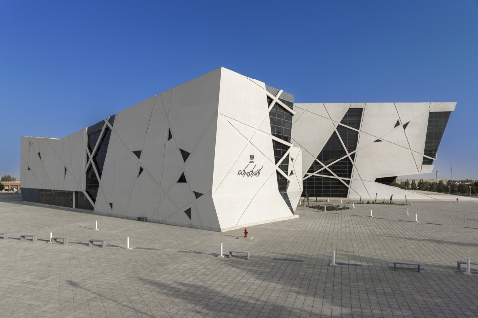 university of semnan auditorium and library by new wave architecture