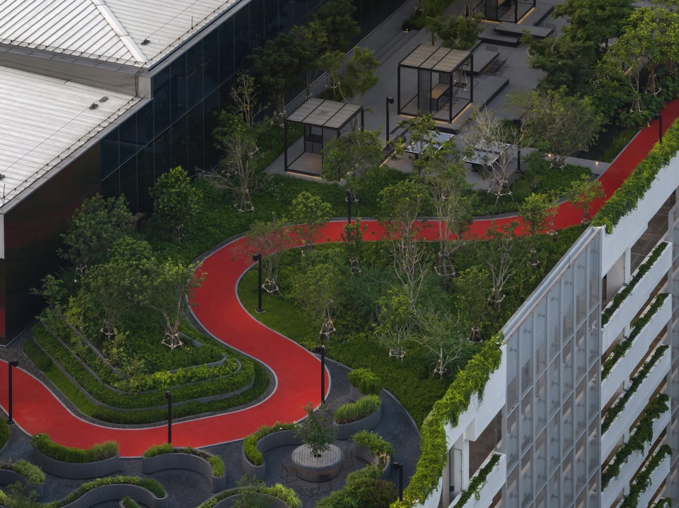 aia east gateway by creative crews