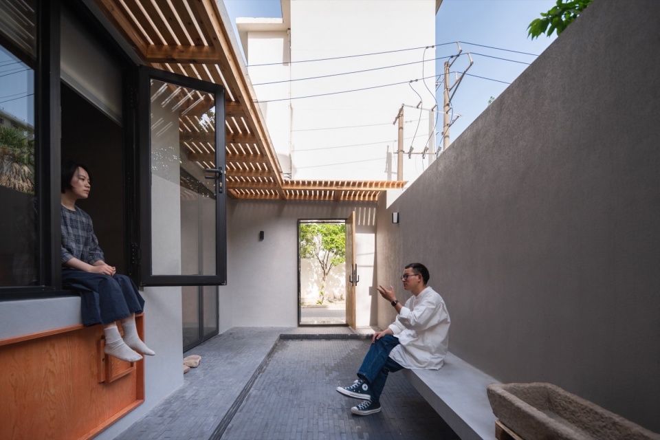 home in shimoriver 6 庭院里日常的生活场景©DONG建筑影像