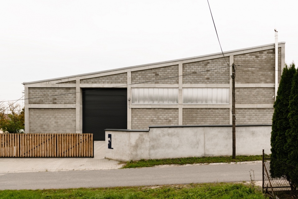 horse house wiercinski studio 8