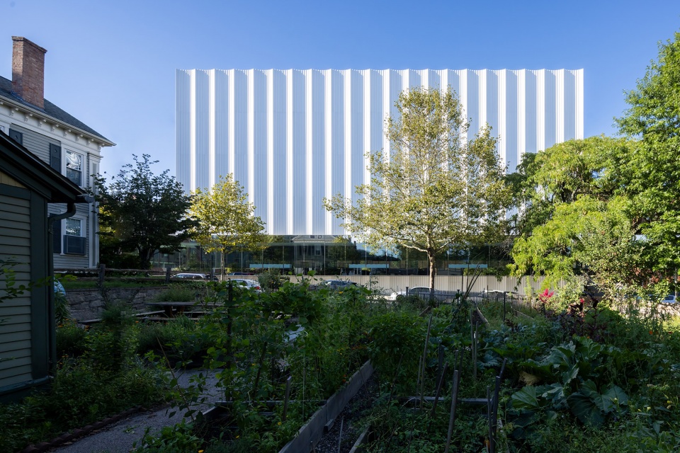 The Lindemann Performing Arts Center by REX