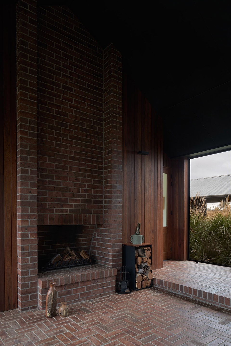 House in the Dry by MRTN Architects