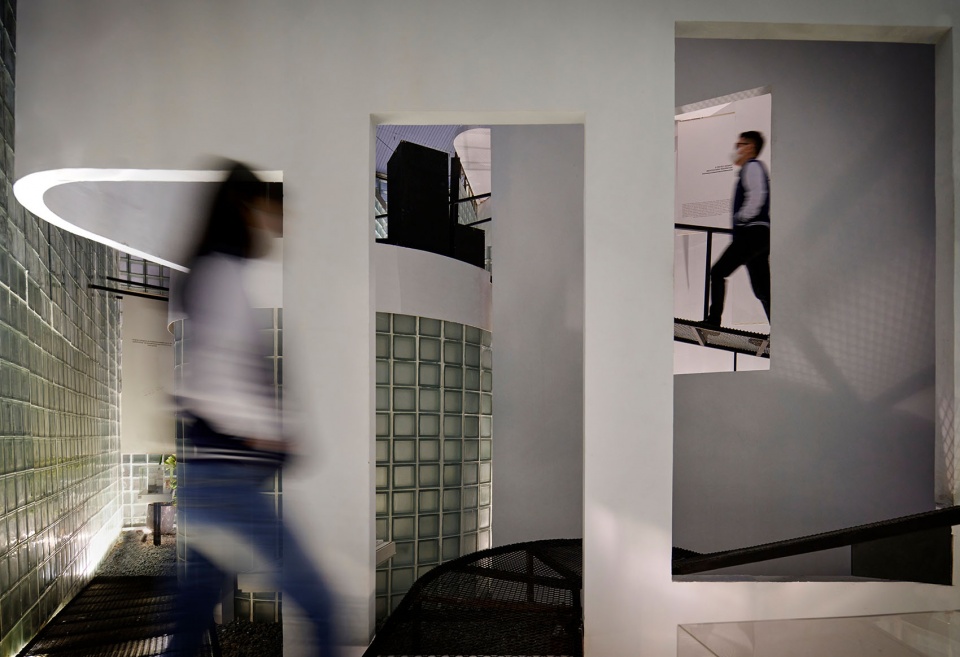 Paradoxical Spatial Installation RADar