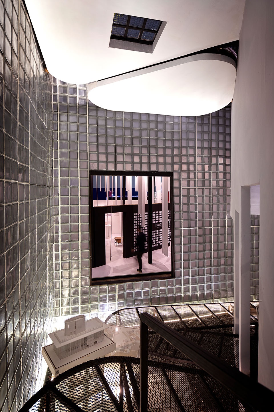 Paradoxical Spatial Installation RADar